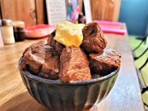 【鉄板dining&cafeたかところ】圧倒的人気メニュー『NKG』とは？