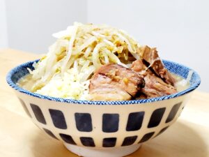 冷凍でも旨い？通販『宅麺.com』の二郎系ラーメン『バリ男』