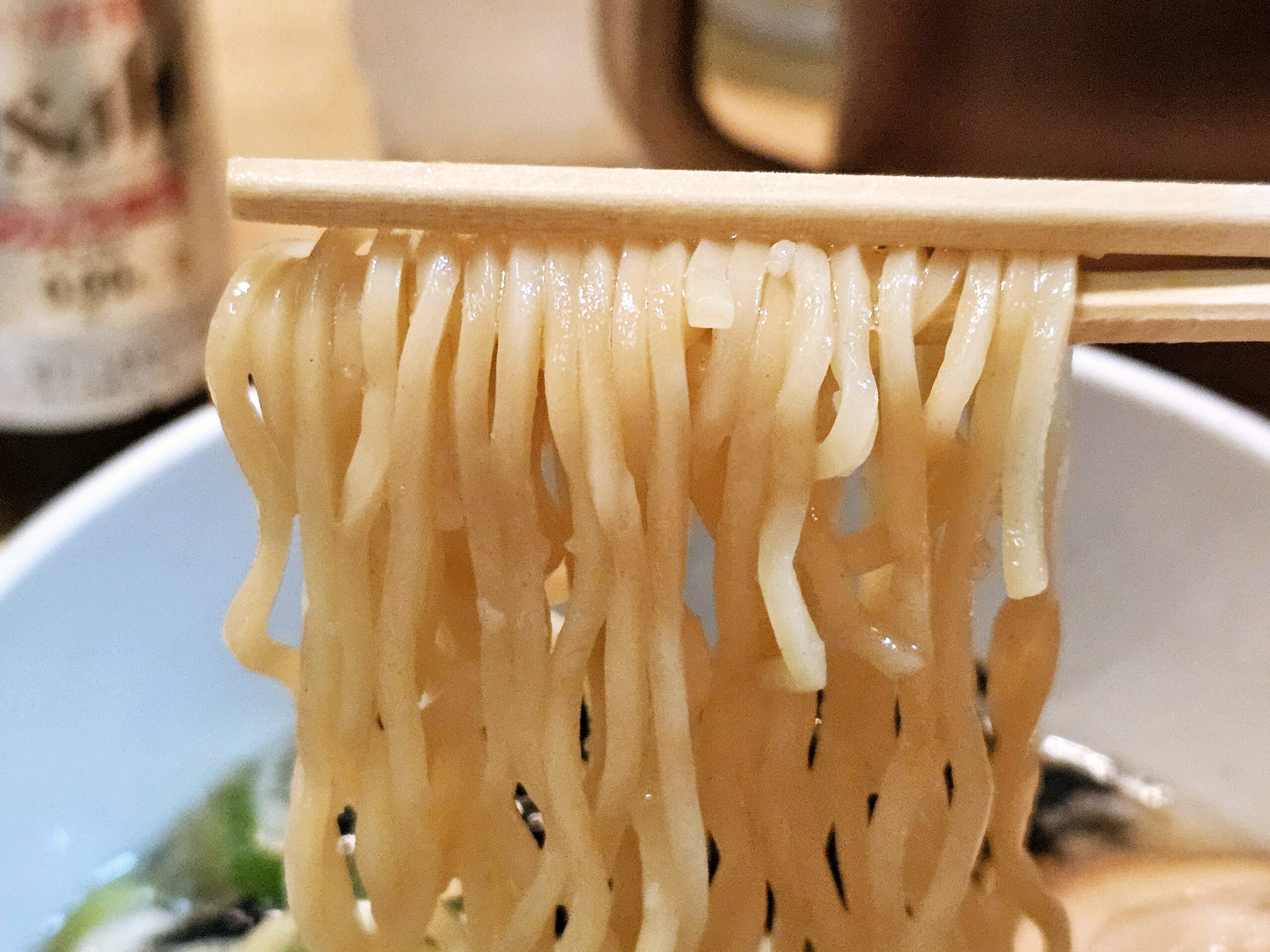 背脂豚中華そば 麺リフトアップ
