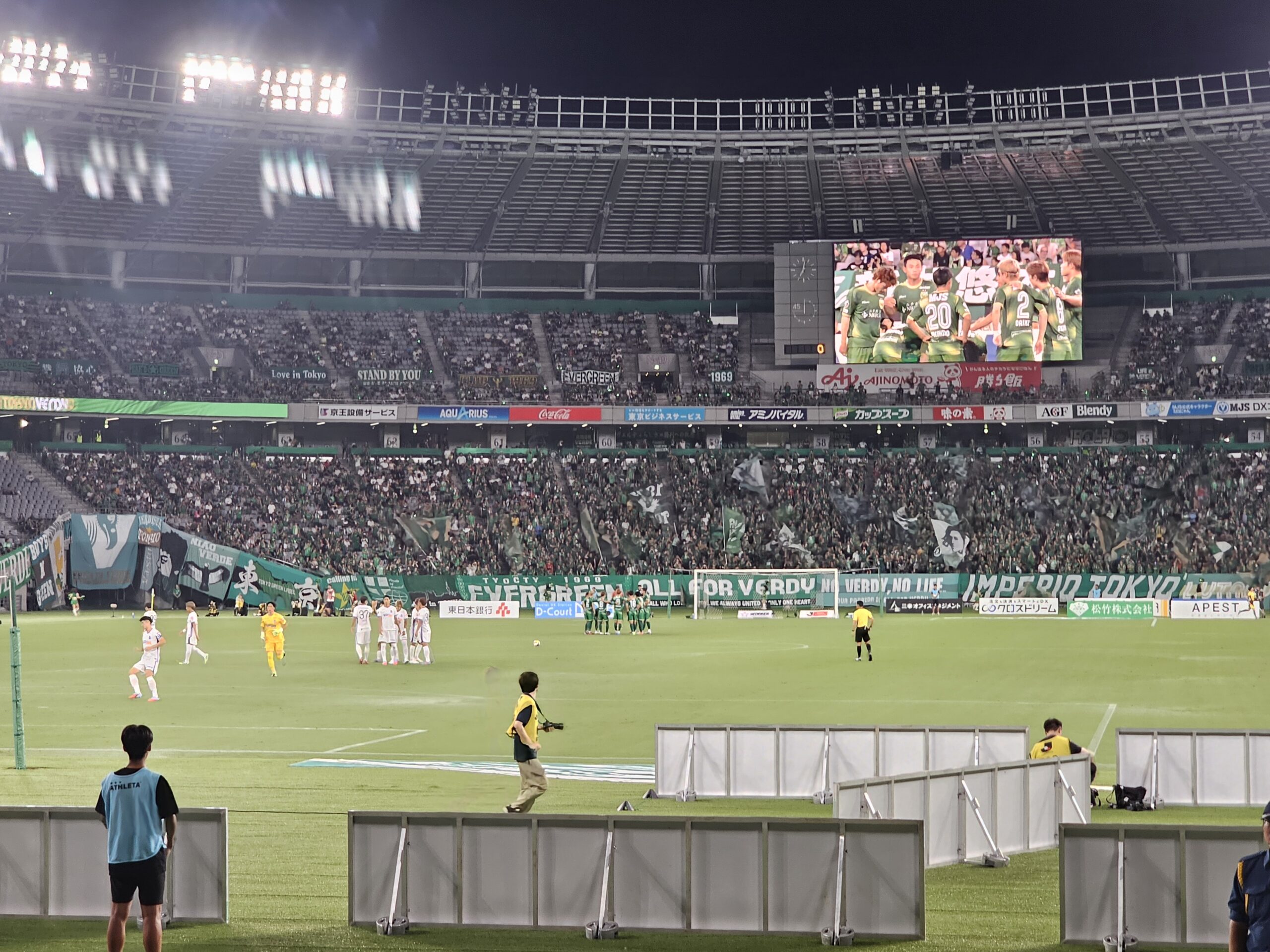 サンフレッチェ広島vs東京ヴェルディ　キックオフ
