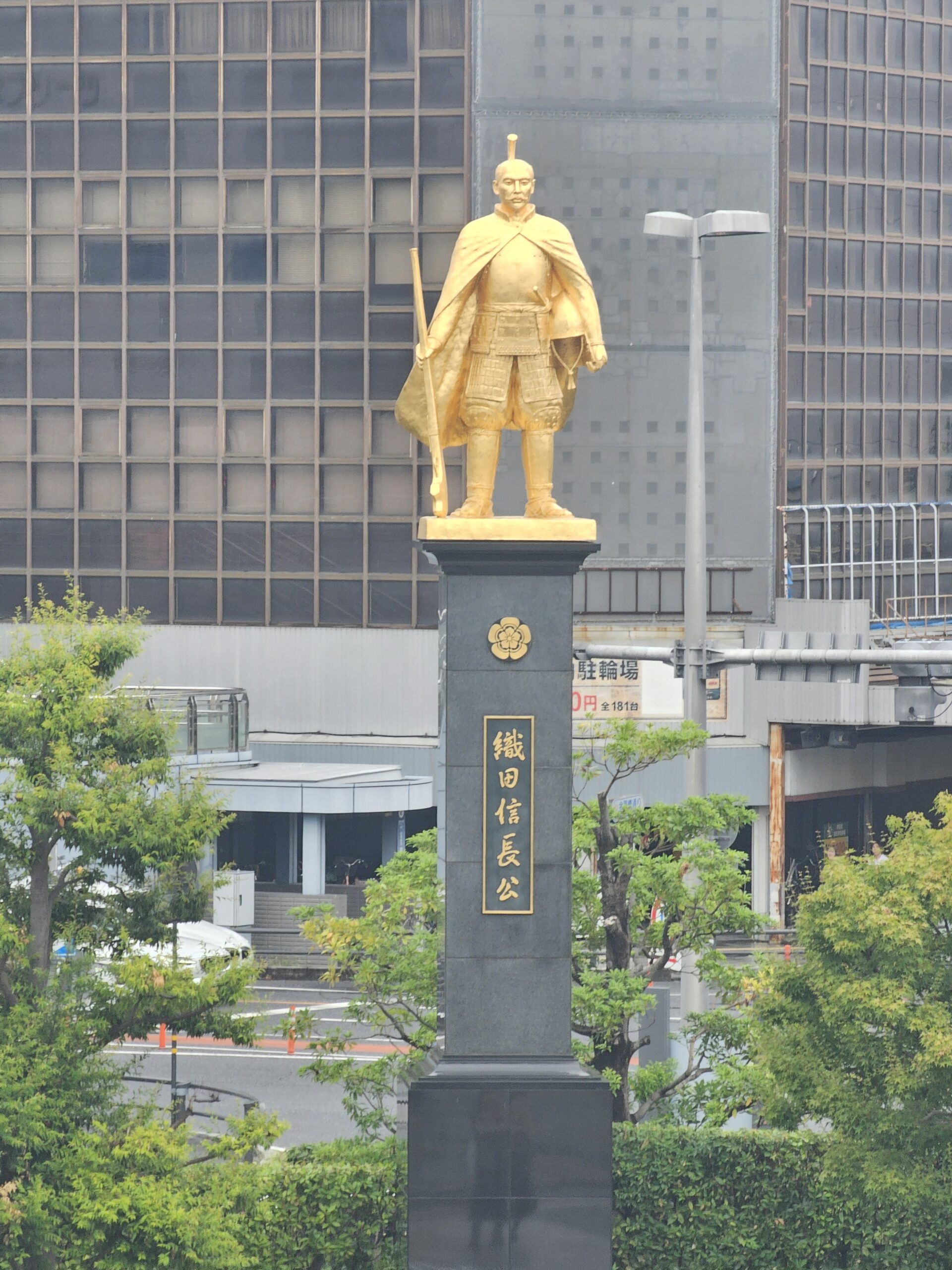 織田信長の銅像