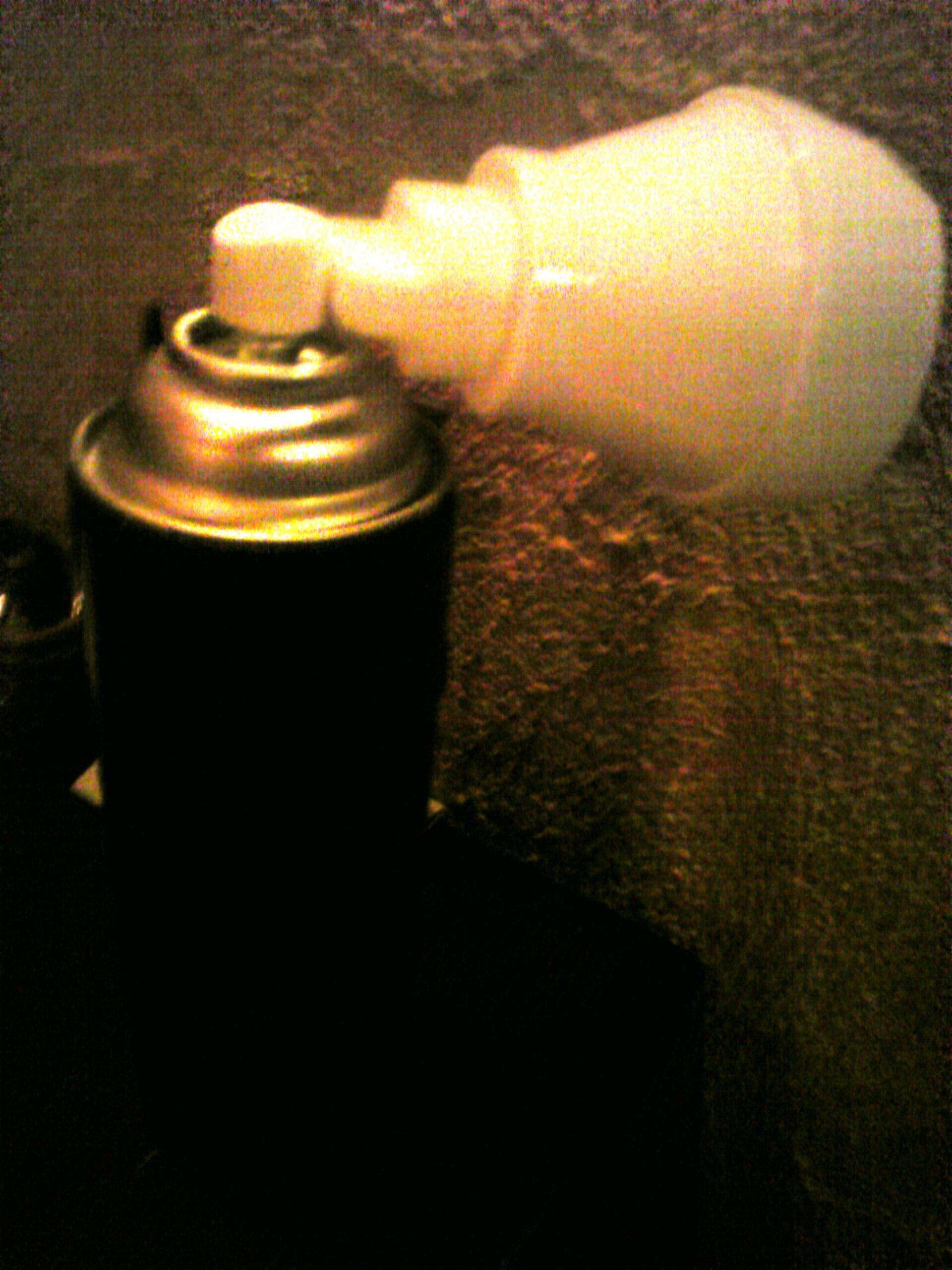 ファンキー加藤さんが投げた酸素缶