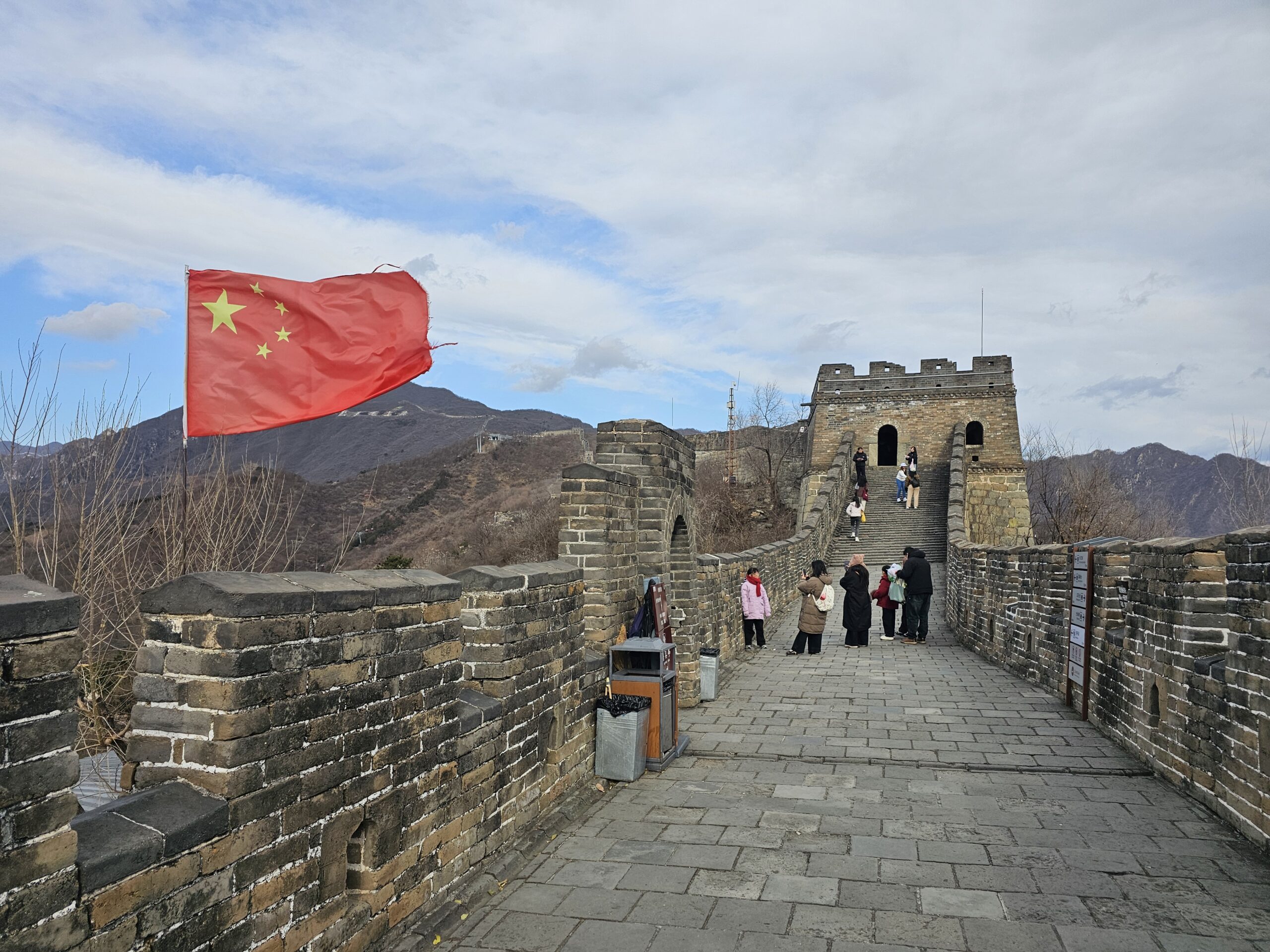 万里の長城での中国国旗