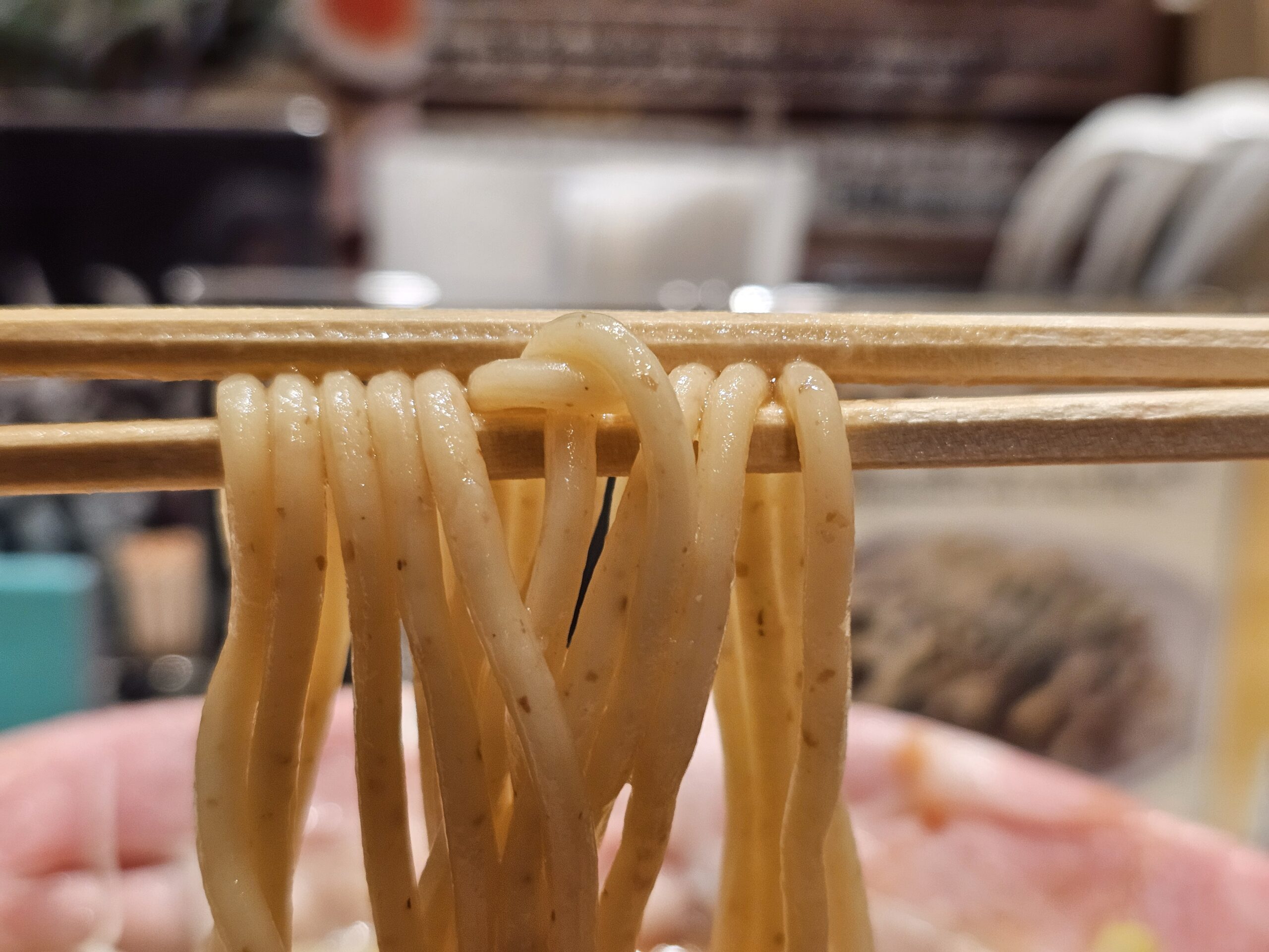 ラーメン大戦争『ピストル』のこだわり自家製麺