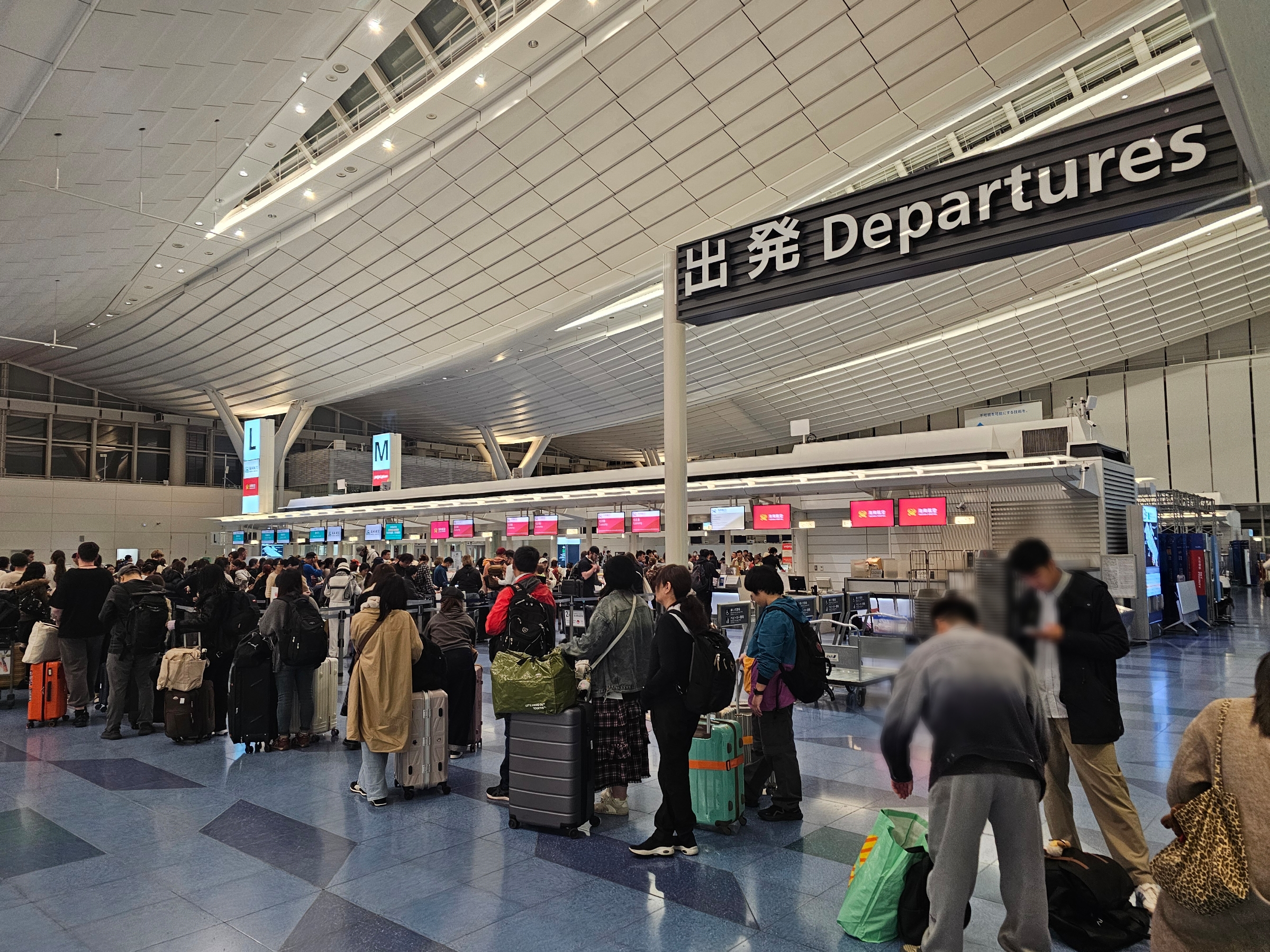 海南航空のチェックインカウンター