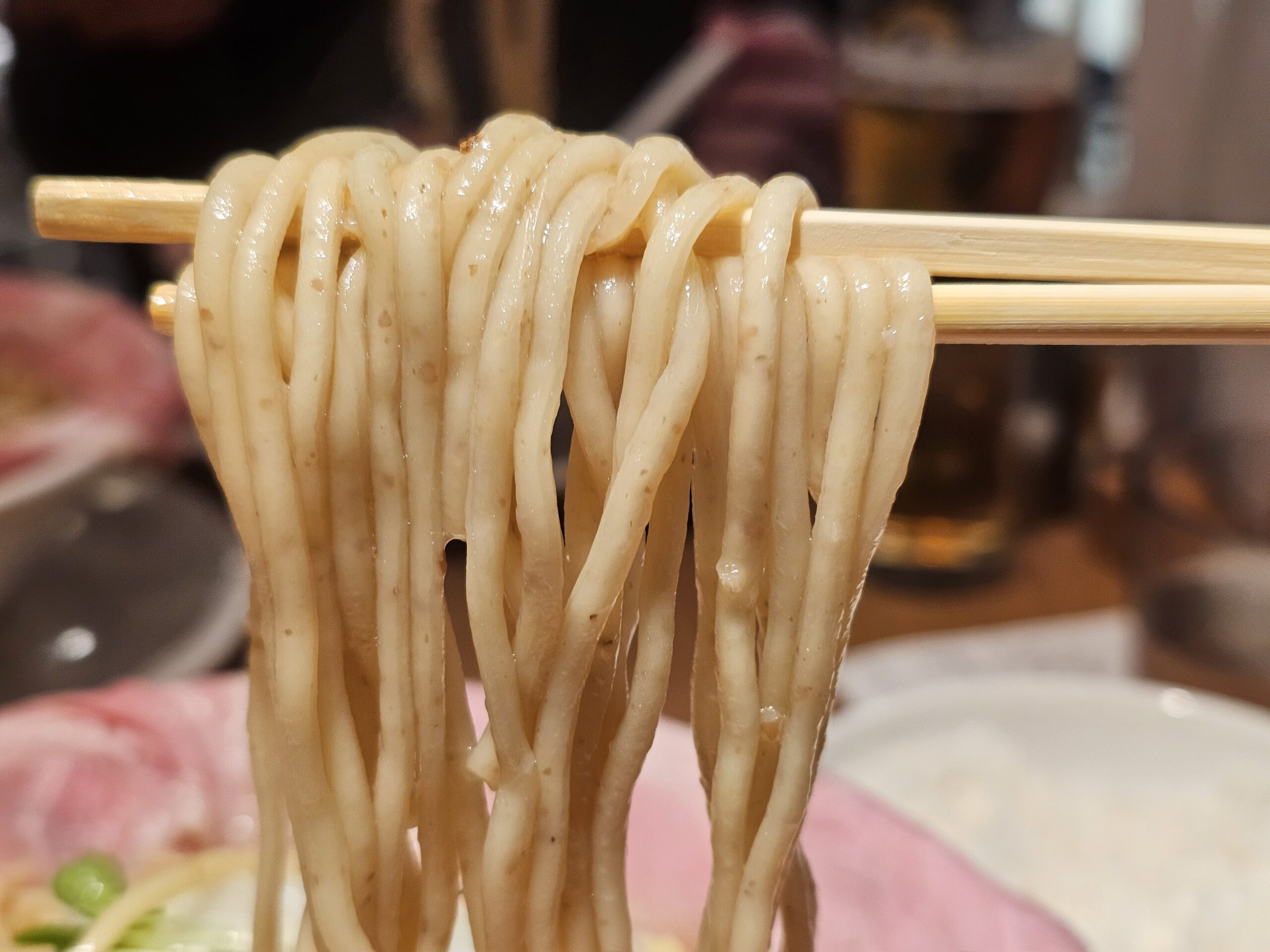 ラーメン大戦争TOKYO 水道橋店 TOKYOピストルの自家製中太ストレート麺