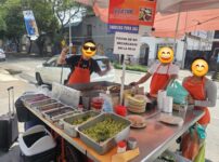 メキシコシティの屋台での記念写真