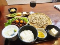 奥藤本店 甲府駅前店のコスパ最強ランチ飲み